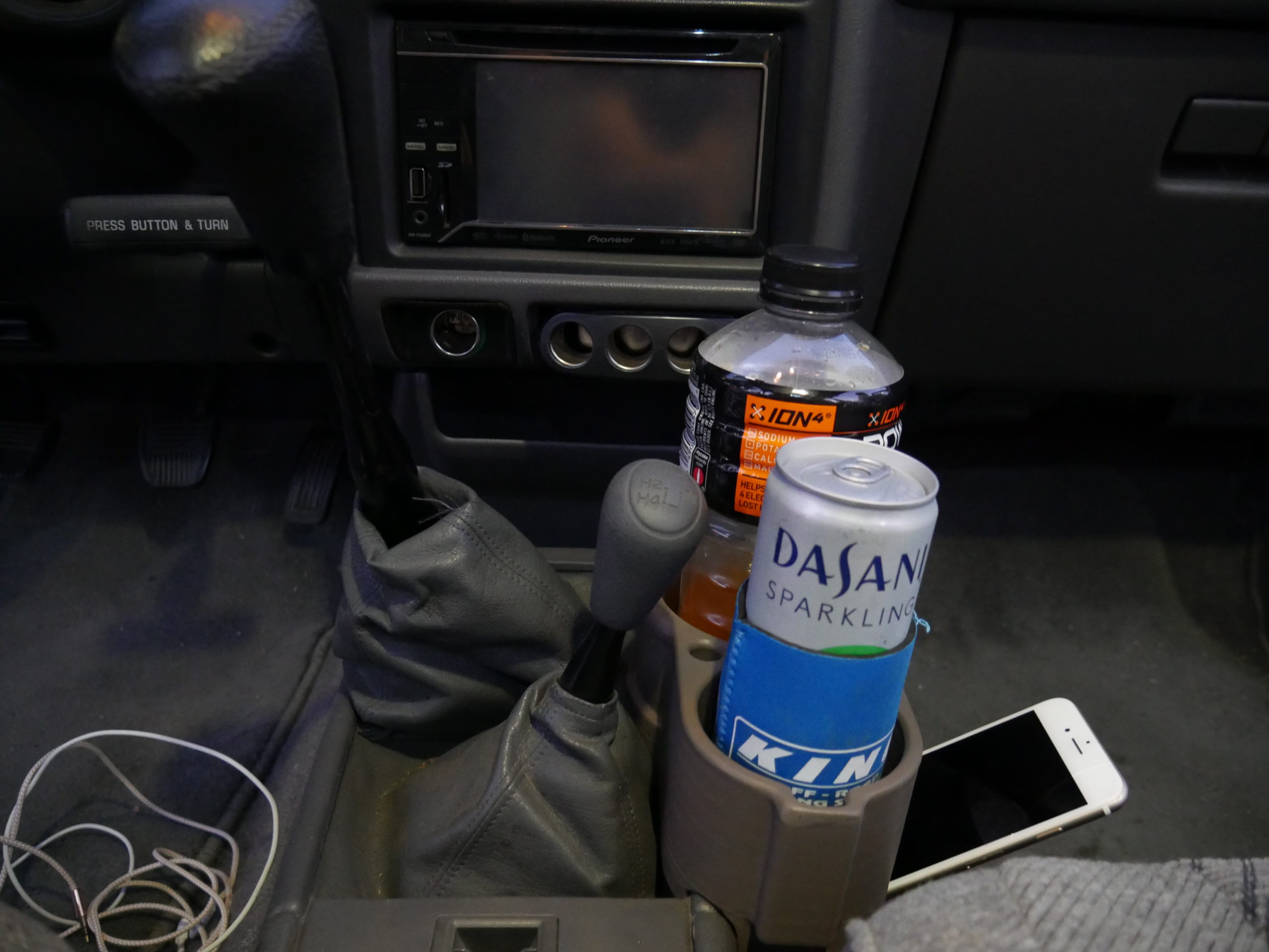 2nd Gen 4Runner Double Cup Holder – BH3D Printing